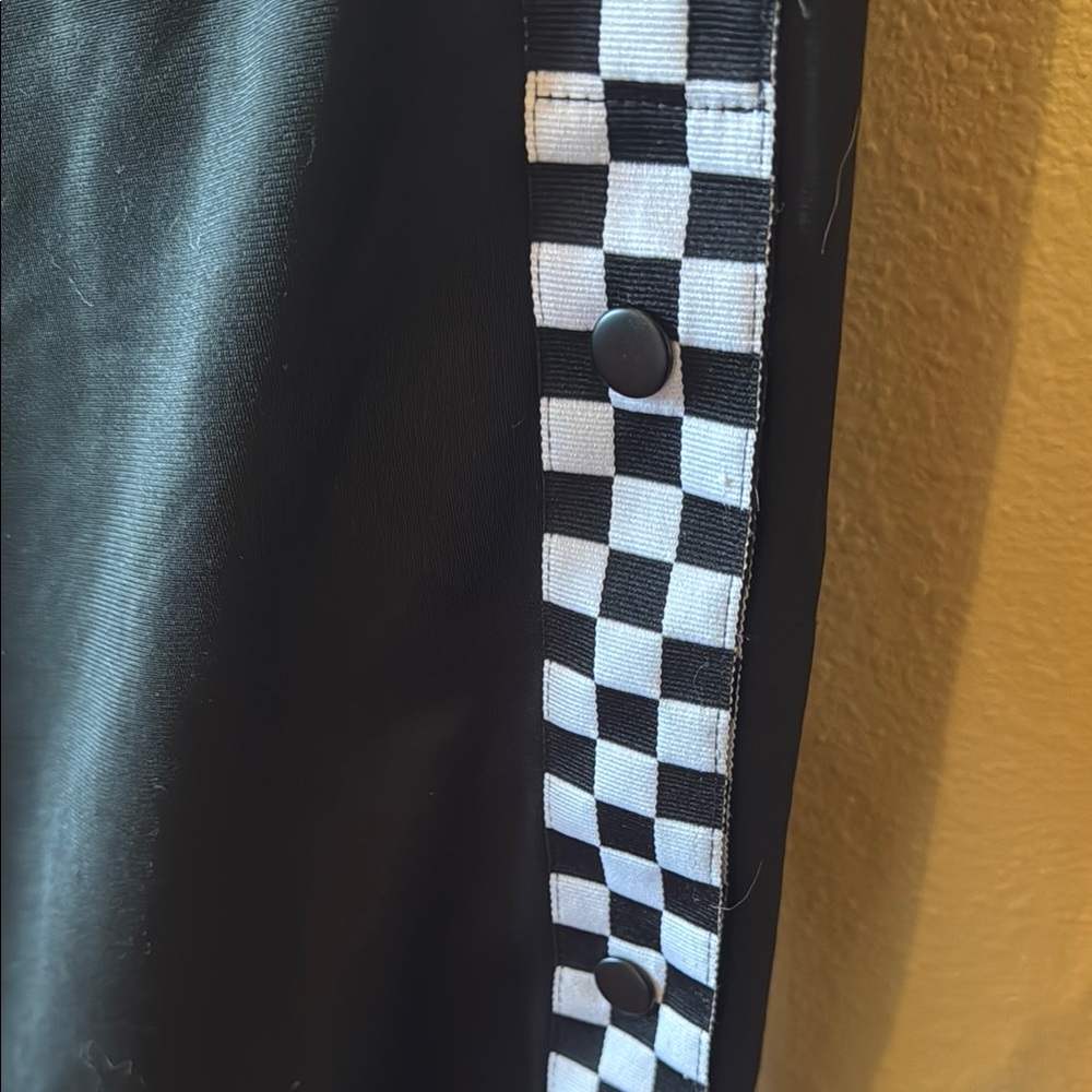 Vans • Black Checkered Sweatpants - Picture 3 of 5